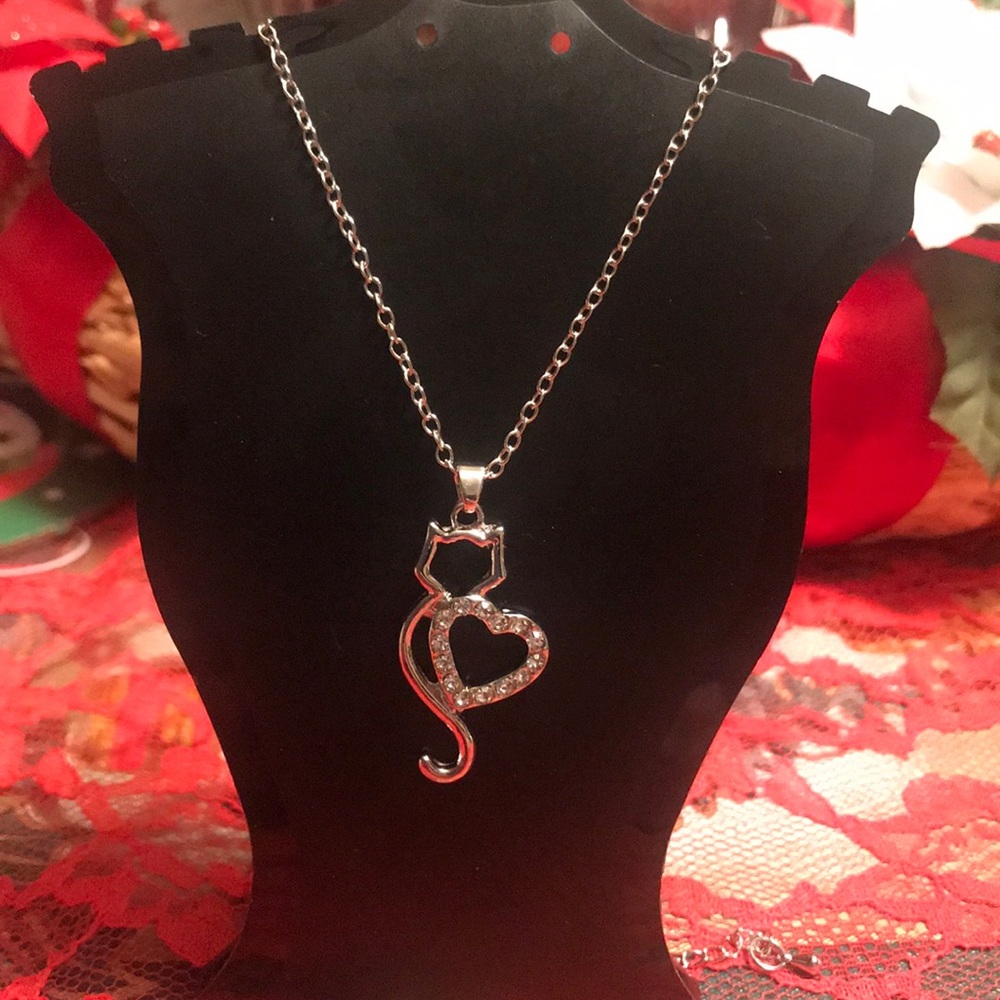 Cat heart necklace - Picture 1 of 1